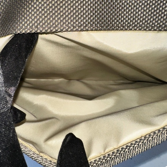 78 Louis Vuitton Messenger Bag - Picture 9 of 15